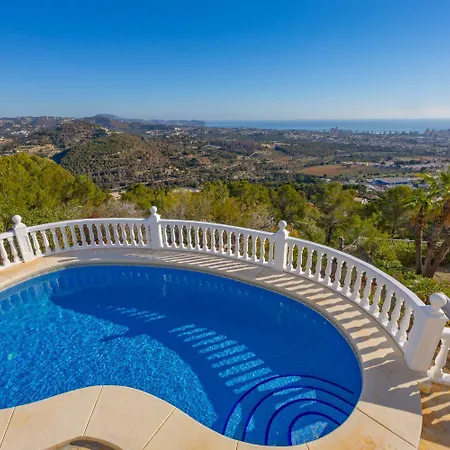 Villa Lehman - Plusholidays *