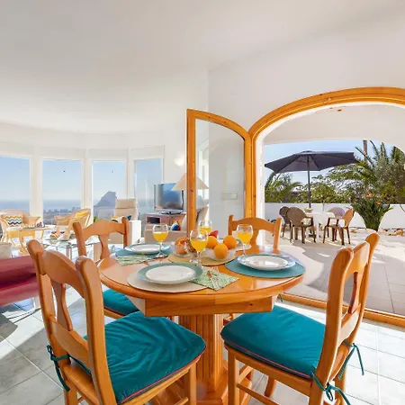 Villa Lehman - Plusholidays *