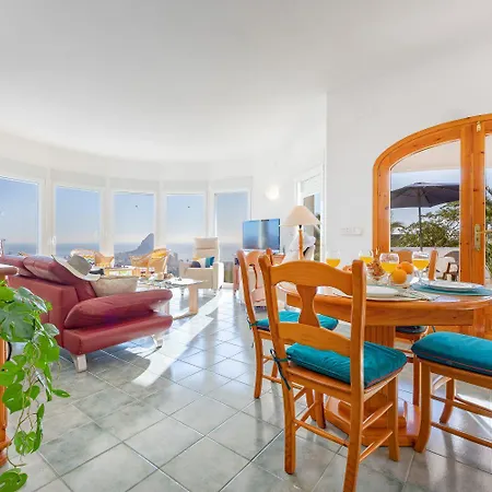 Villa Lehman - Plusholidays *